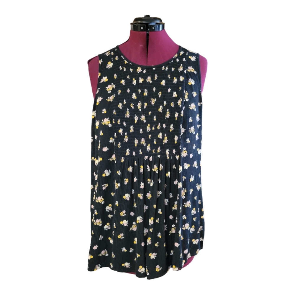 Torrid size 2, loose fit, 100% rayon, tank top, black with ditsy floral pattern